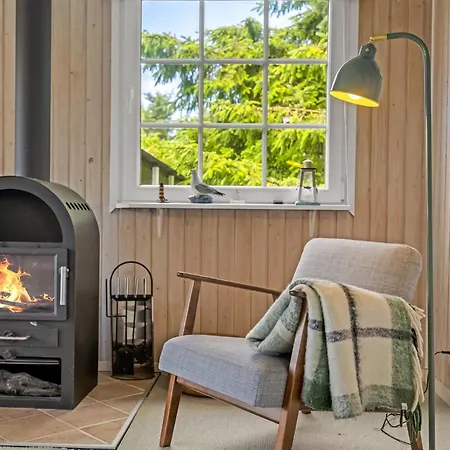 Isabel - 650m From The Sea By Interhome